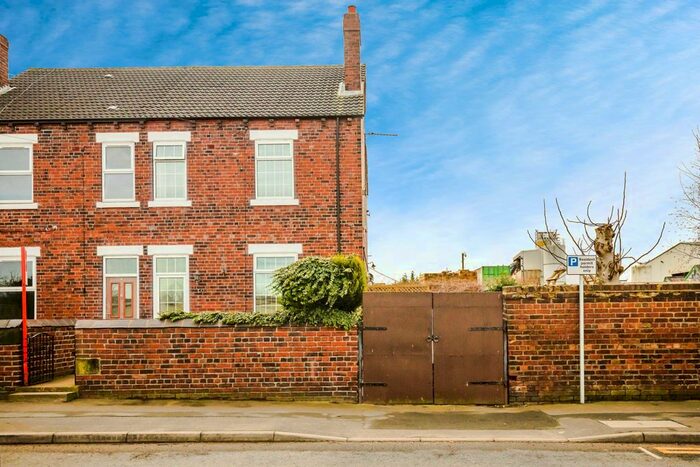 3 Bedroom Semi-Detached House For Sale In Green Lane, Featherstone, Pontefract, West Yorkshire, WF7