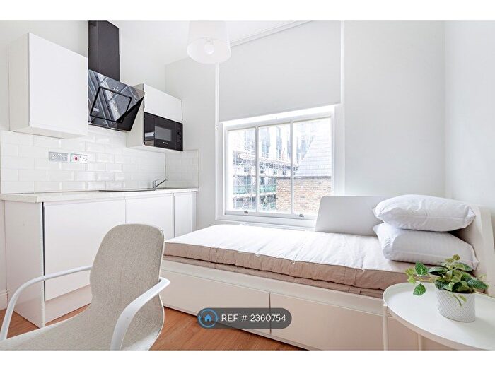Studio To Rent In Kensington Gardens Square, London, W2