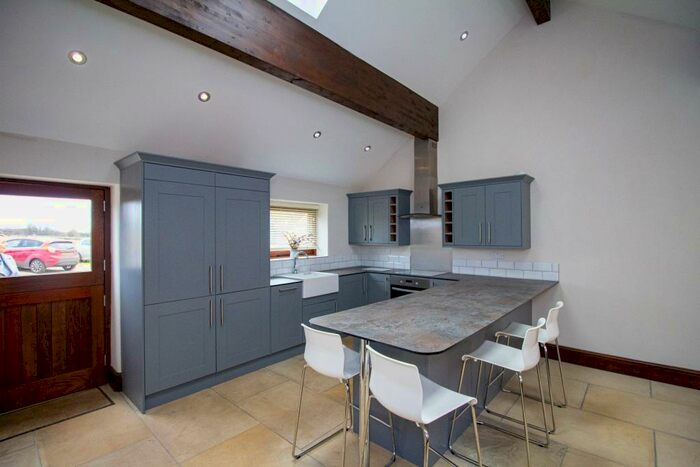 2 Bedroom Barn Conversion To Rent In Lindrick Dale, Worksop, S81