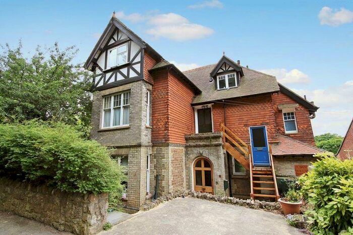 2 Bedroom Apartment To Rent In Deanery Road, Godalming, GU7