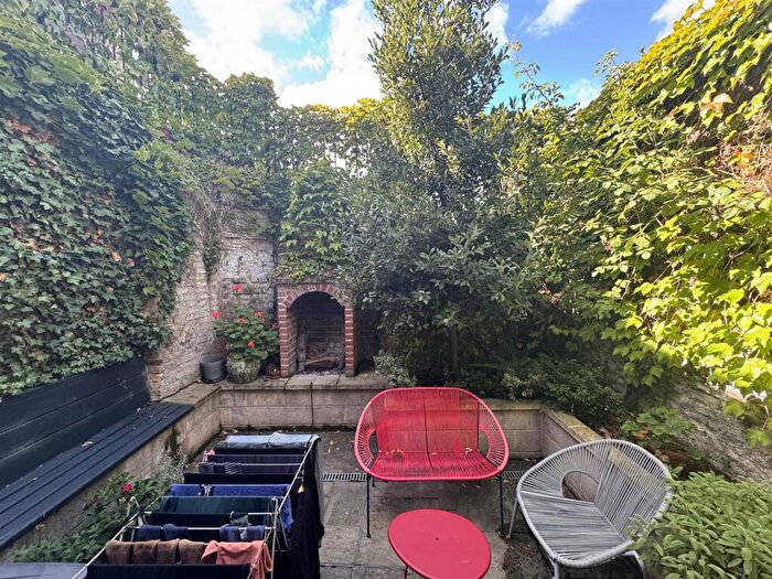 3 Bedroom End Of Terrace House To Rent In Middle Lane, Crouch End, N8