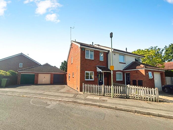 2 Bedroom Semi-Detached House For Sale In Brookside Way, West End, Southampton, SO30