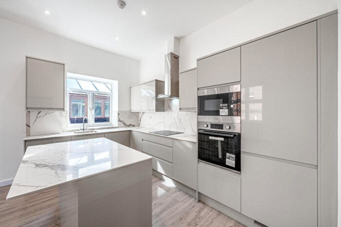 2 Bedroom Apartment To Rent In Heath Street, Hampstead, NW3