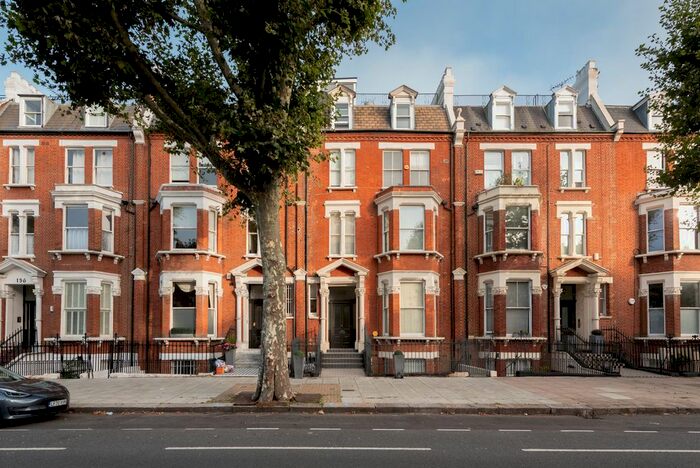 3 Bedroom Flat To Rent In Sutherland Avenue, London, W9