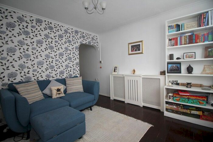 2 Bedroom Terraced House To Rent In Holywell Road, Watford, WD18