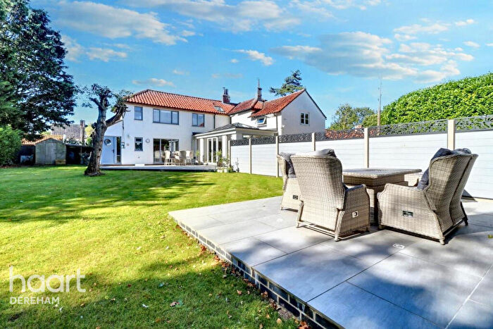 6 Bedroom Detached House For Sale In Market Street, Shipdham, IP25