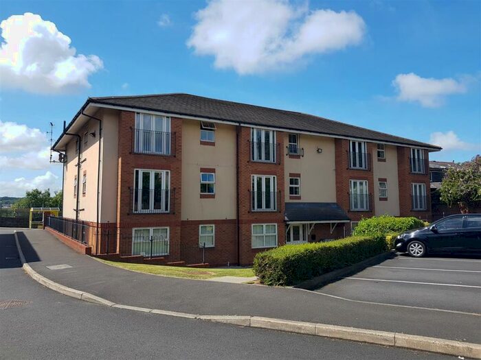 2 Bedroom Apartment To Rent In Hillcrest Court, Wallasey, CH44