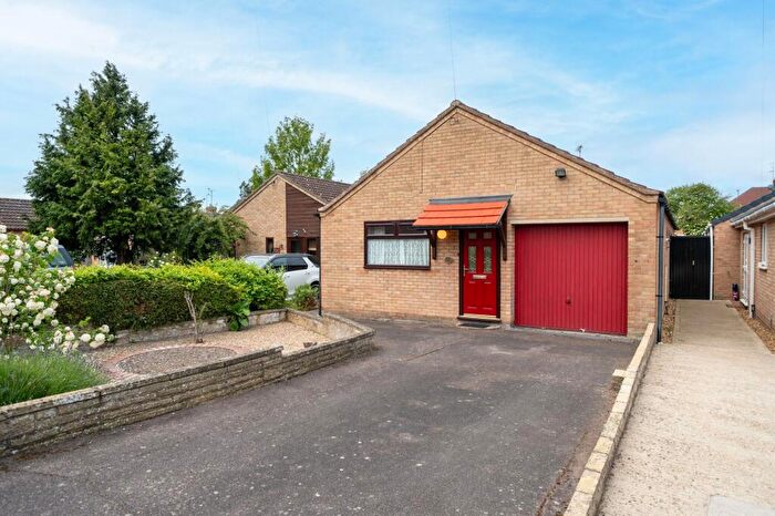3 Bedroom Detached Bungalow For Sale In Tiverton Way, Cambridge, CB1