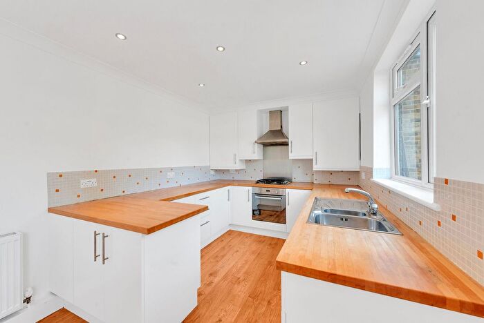 4 Bedroom Terraced House To Rent In Lionel Gardens, London, SE9