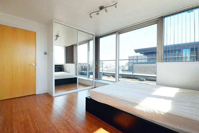 2 Bedroom Flat To Rent In Branch Road, London, Greater London., E14