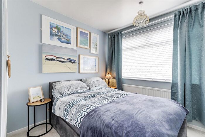 3 Bedroom Detached Bungalow For Sale In Weaverthorpe Road, Woodthorpe, Nottinghamshire, NG5