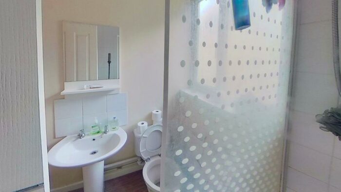 5 Bedroom House To Rent In Orchard Road, Southsea, PO4