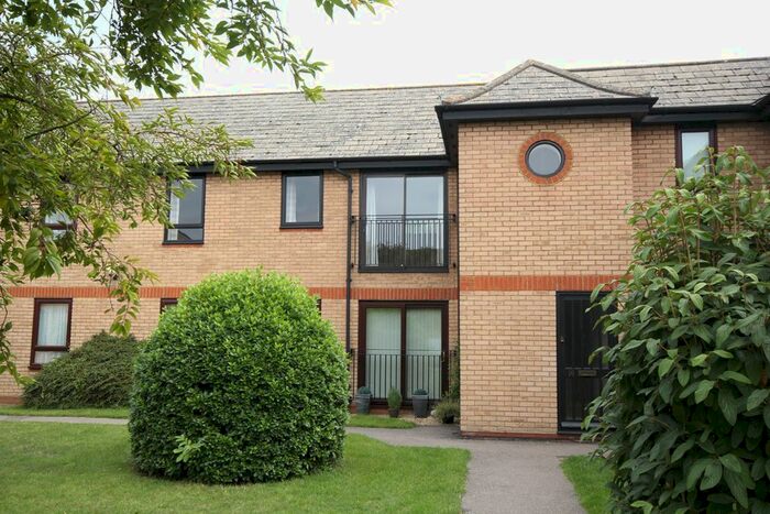 2 Bedroom Flat To Rent In Stamford Close, Royston, SG8