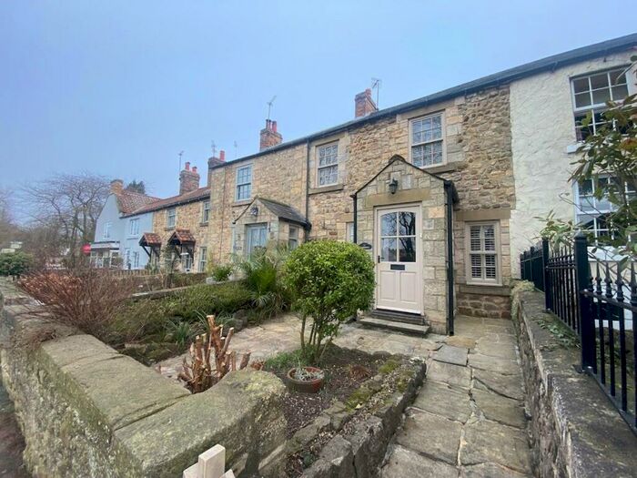 2 Bedroom Cottage To Rent In Copgrove Road, Harrogate, North Yorkshire, HG3