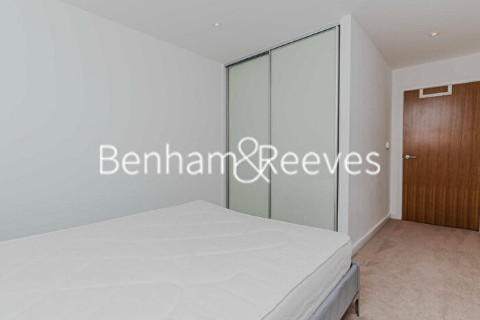 1 Bedroom Apartment To Rent In Ceram Court, Seven Sea Gardens, E3