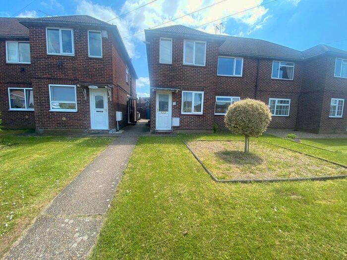 2 Bedroom Maisonette To Rent In Hitchin Road, Luton, LU2