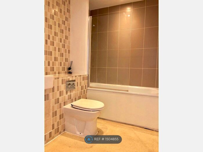 2 Bedroom Flat To Rent In Spectrum Building, Dagenham, RM8