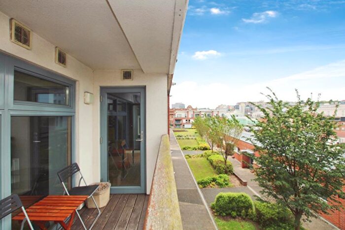 1 Bedroom Flat To Rent In Horizon - City Centre, BS1