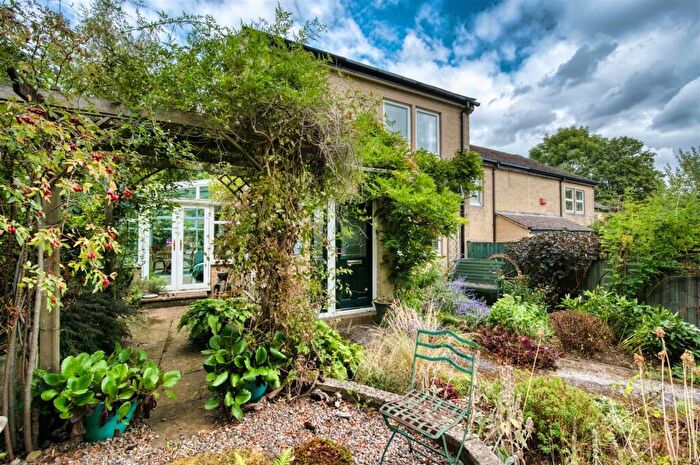 2 Bedroom End Of Terrace House For Sale In Mount Pleasant Road, Grindleford, Hope Valley, S32