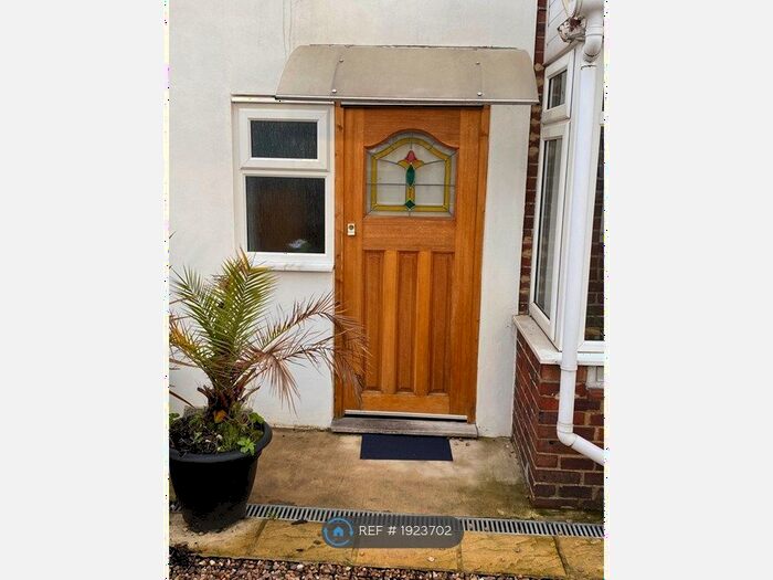 Studio To Rent In Daneby Rd, London, SE6