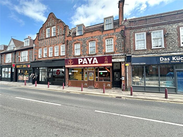 2 Bedroom Flat To Rent In Watling Street, Radlett, Hertfordshire, WD7