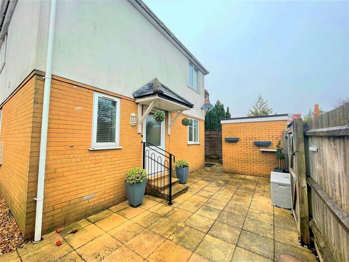 2 Bedroom Semi-Detached House To Rent In Richmond Road, Parkstone, Poole BH14
