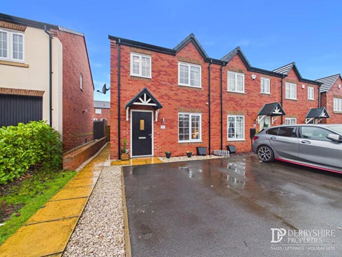 3 Bedroom Semi-Detached House For Sale In Milford Close, Wingerworth, Chesterfield, S42