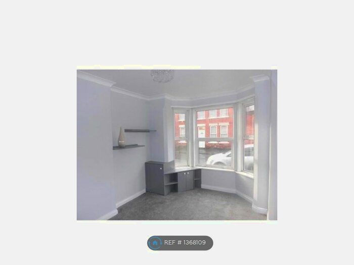 2 Bedroom Terraced House To Rent In Wilford Crescent, Nottingham, NG2