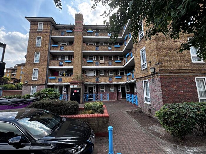 2 Bedroom Apartment For Sale In Flat Corry House, Wades Place, London, E14