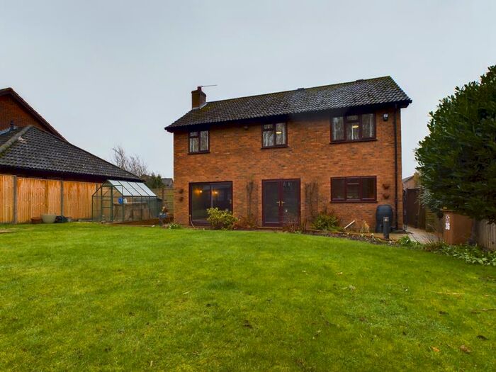 4 Bedroom Detached House To Rent In Thyme Close, Chineham, Basingstoke, RG24