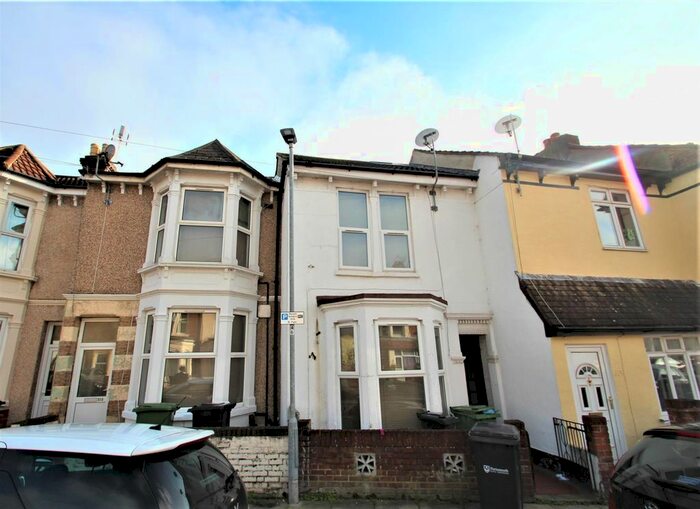 4 Bedroom Terraced House To Rent In Fawcett Road, Southsea, PO4