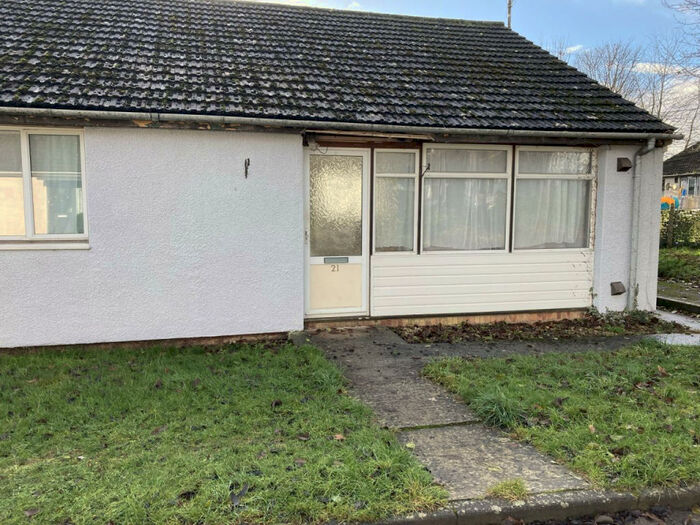 3 Bedroom Bungalow To Rent In Cheshire Drive, Bicester, Oxfordshire, OX25