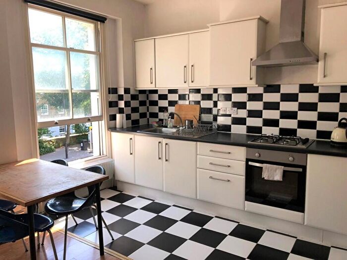 4 Bedroom Flat To Rent In St Pauls Road, Islington, N1