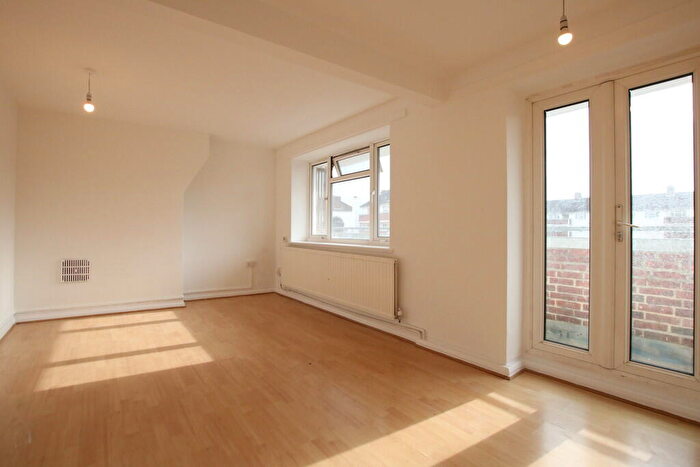 2 Bedroom Flat To Rent In Butler Road, London, NW10