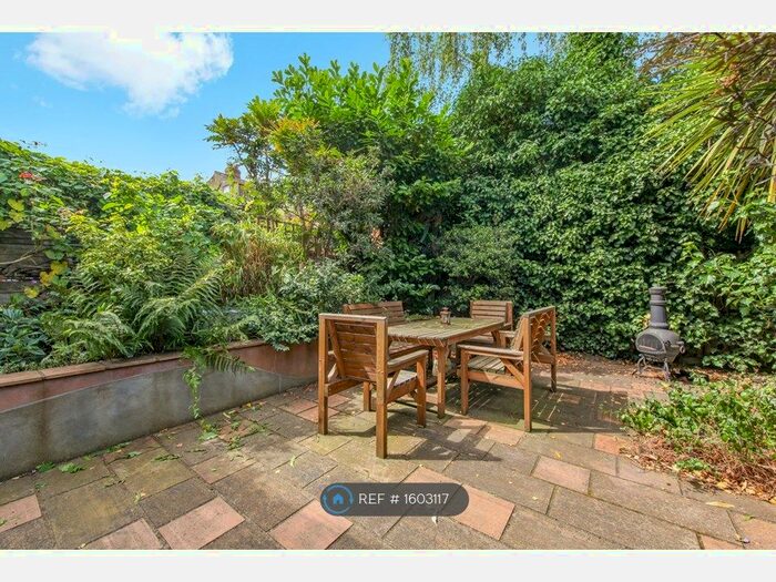 1 Bedroom Flat To Rent In Gladwell Road Crouch End, London, N8
