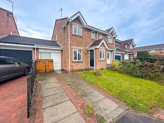 2 Bedroom Semi-Detached House For Sale In Crossfield Park, Windy Nook, Gateshead, NE10
