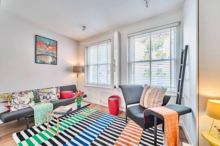 1 Bedroom Flat For Sale In Monmouth Street, Covent Garden, London, WC2H