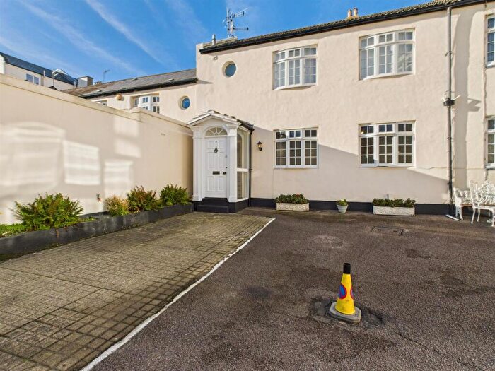 2 Bedroom House To Rent In Chapel Terrace Mews, Brighton, BN2