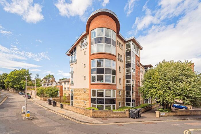 2 Bedroom Flat For Sale In / Ann Terrace, Abbeyhill, Edinburgh, EH8