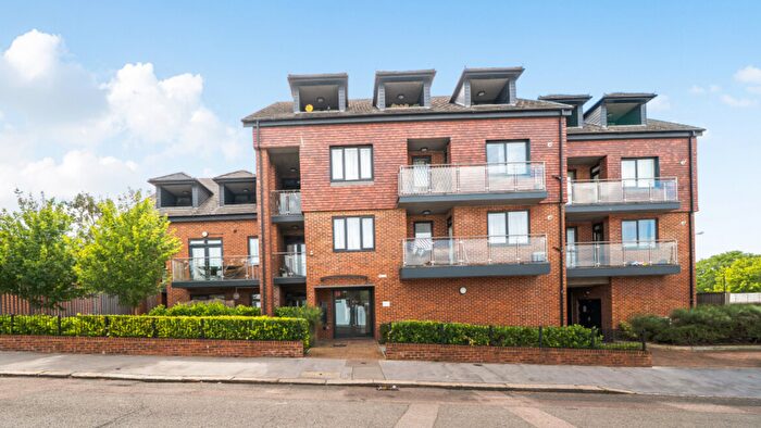 2 Bedroom Flat For Sale In A Montacute Road, Croydon, CR0