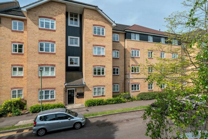 3 Bedroom Apartment To Rent In Stephenson Wharf, Hemel Hempstead, HP3