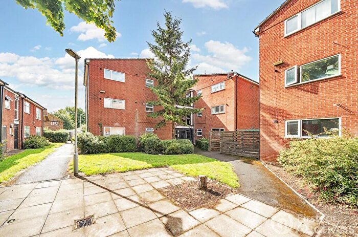1 Bedroom Apartment For Sale In Old Ashby Road, Loughborough, Leicestershire, LE11