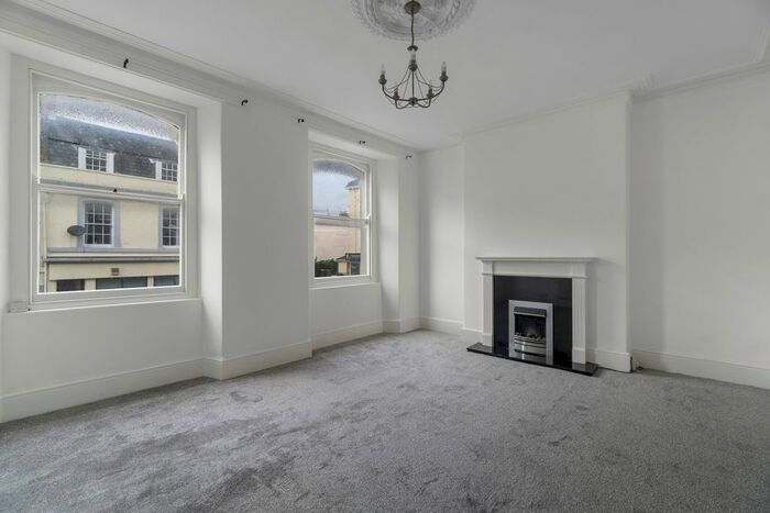 1 Bedroom Flat To Rent In Devonport Road, Stoke, Plymouth, PL3