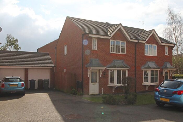 3 Bedroom Semi-Detached House To Rent In Adam Dale, Loughborough, LE11