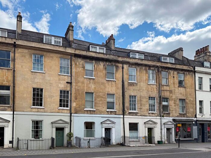 1 Bedroom Apartment For Sale In Walcot Terrace, Bath, BA1