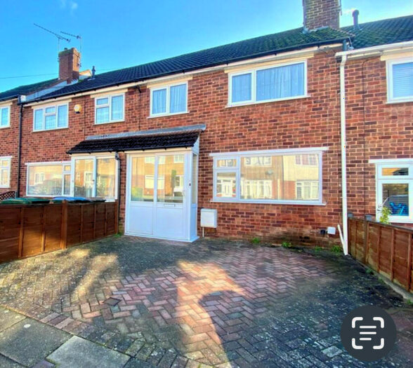 3 Bedroom Terraced House To Rent In Very Nice Bedroom Long Term Family Home To Rent, CV5