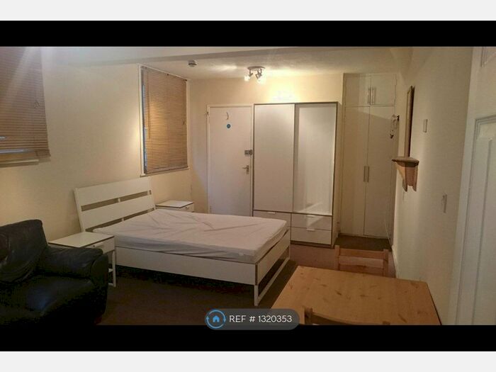 Studio To Rent In Caversham Road, Reading RG1