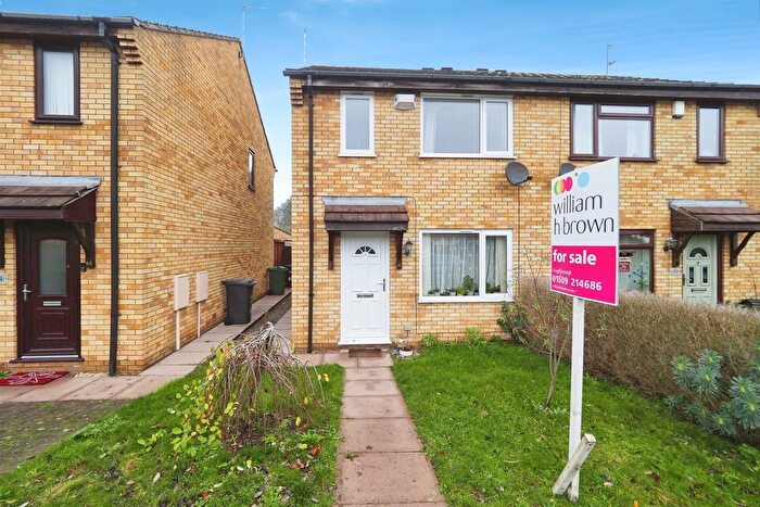 3 Bedroom Semi-Detached House For Sale In Ravensthorpe Drive, Loughborough, LE11