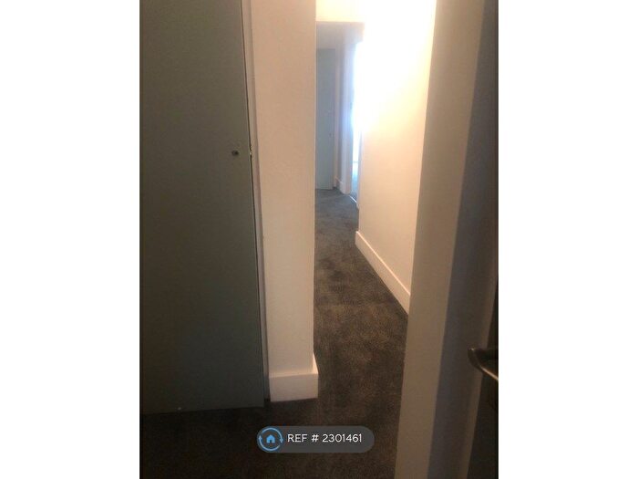 1 Bedroom Flat To Rent In Gladstone Road, Watford, WD17