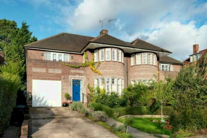 3 Bedroom Semi-Detached House To Rent In Lyttelton Road, East Finchley, London, N2